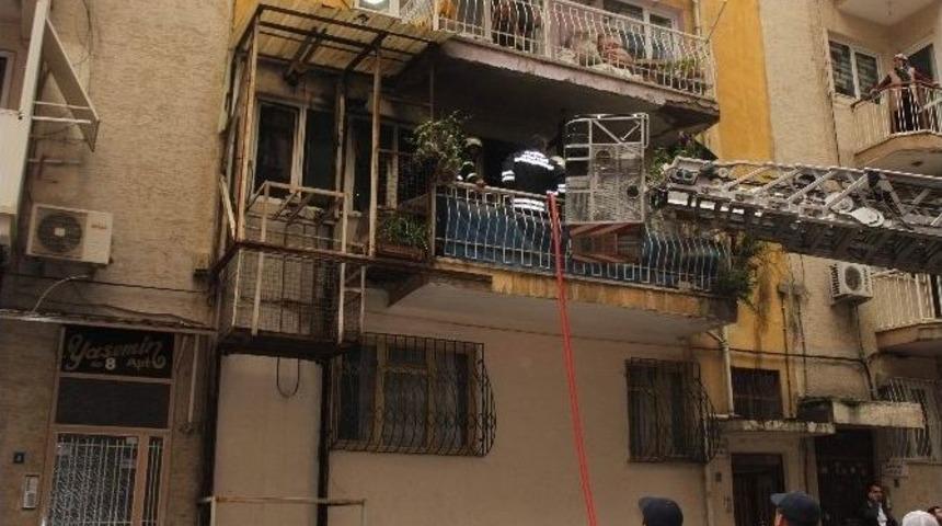 Aydın&rsquo;da Yangın Paniği, Yaşlı Kadının Evinin Yanışını &Ccedil;aresizce İzledi