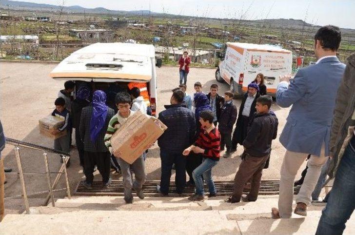 İstanbullu Öğrencilerden Karacadağlı Öğrencilere Yardım Eli G1