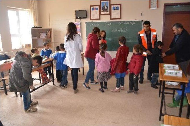 İstanbullu Öğrencilerden Karacadağlı Öğrencilere Yardım Eli G4