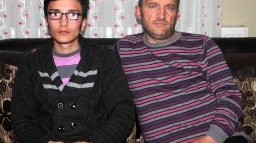 &Ouml;ğrencisini D&ouml;ven &Ouml;ğretmene Soruşturma