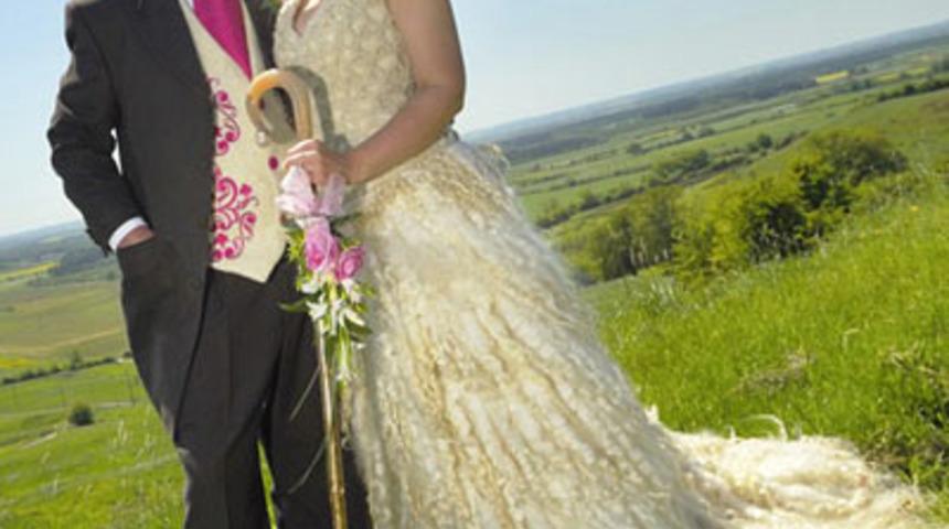 Koyun Y&uuml;n&uuml;nden Gelinlik