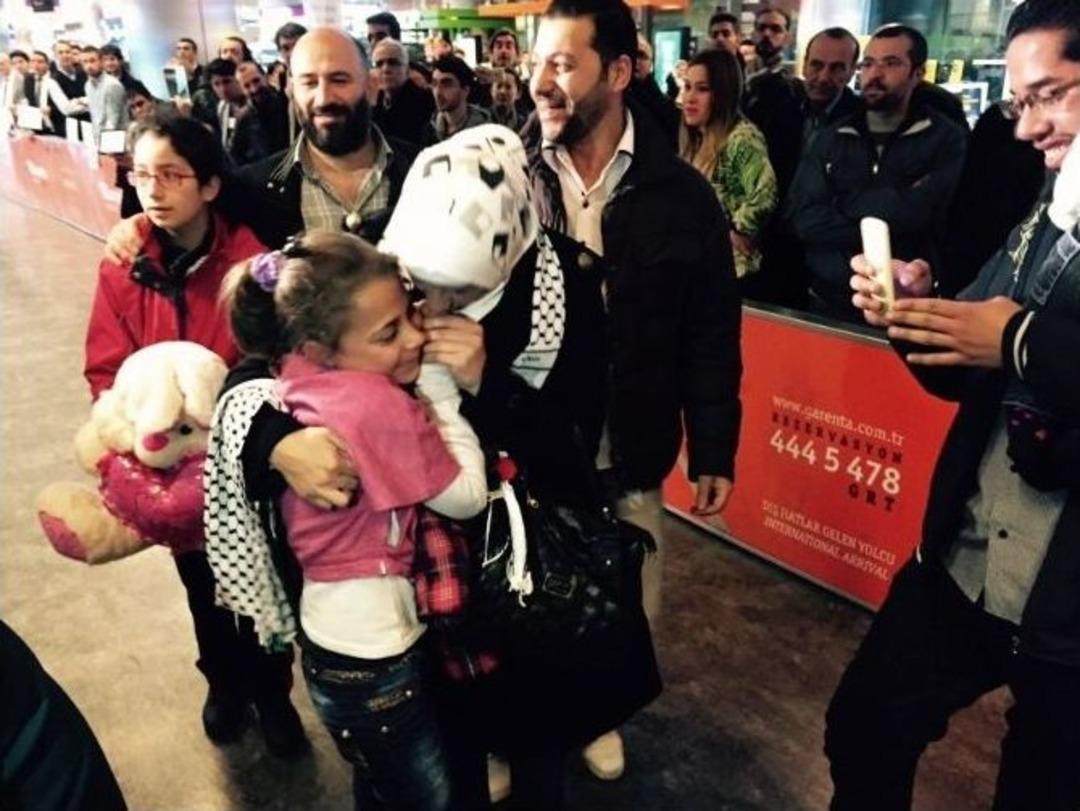 Savaşın Ayırdığı Anne-kız İstanbul&rsquo;da Buluştu