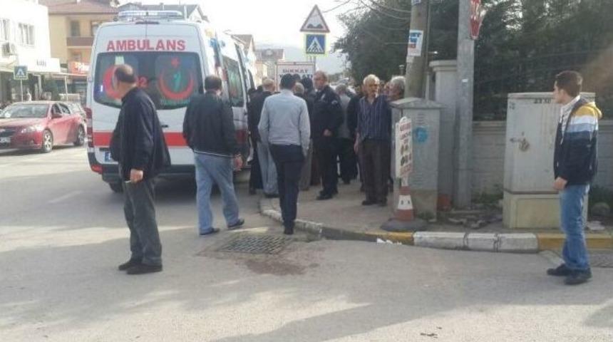 Kocaeli&rsquo;de Yol Verme Kavgası: 2 Yaralı