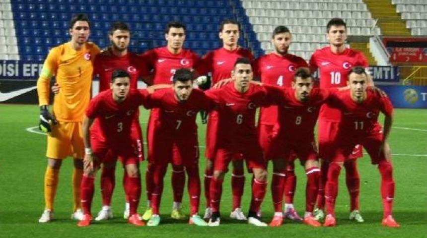 &Uuml;mit Milli Futbol Takımı, Danimarkayı 2-0 Mağlup Etti
