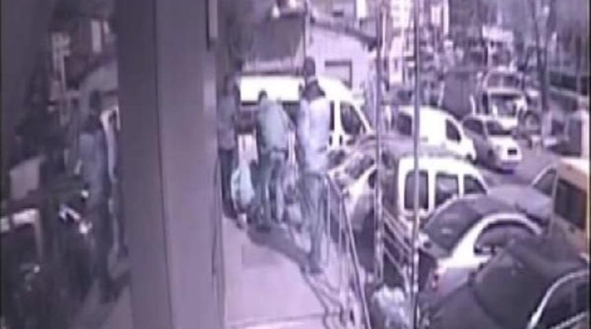 Dolandırıcıları Yaşlı Adamın Ihbarı Yakalattı.