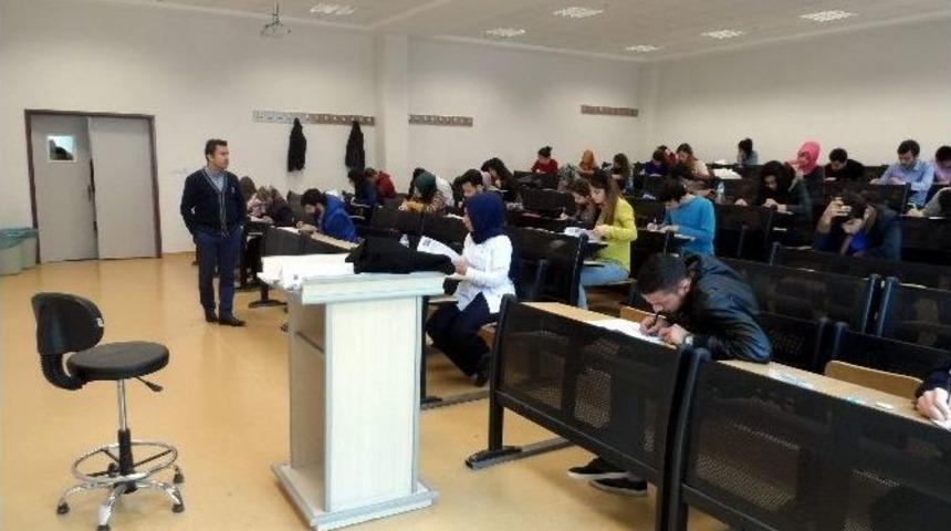 Erasmus+ &Ouml;ğrenci &Ouml;ğrenim Hareketliliği Dil Sınavı Ger&ccedil;ekleştirildi