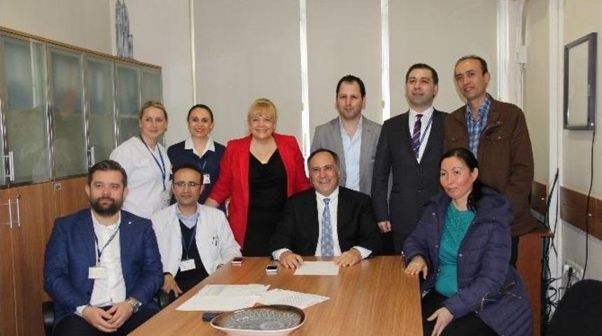 (&ouml;zel Haber) Kırgızistan&rsquo;dan Geldi, T&uuml;rkiye&rsquo;de Annesinin B&ouml;breğiyle Hayata Tutundu