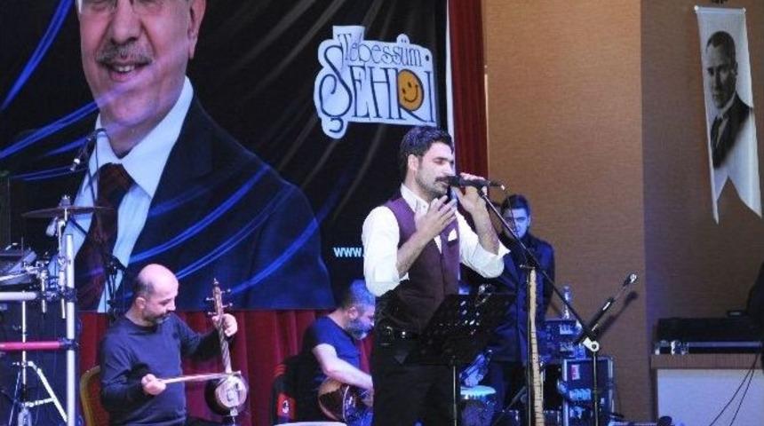 Pursaklar&rsquo;da Uğur Işılak Fırtınası Esti