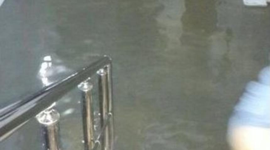 Kyk Afyonkarahisar &Ccedil;iğiltepe Kız &Ouml;ğrenci Yurdunda Sel Baskını