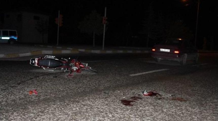Otomobil İle Motosiklet &Ccedil;arpıştı: 1 Yaralı