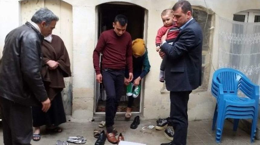 &Uuml;lk&uuml; Ocaklarından T&uuml;rkmen Ailelere Ayakkabı Yardımı