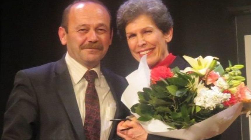 &ldquo;ben Nazım Hikmet&rdquo; Oyunu Urla&rsquo;da Sahnelendi