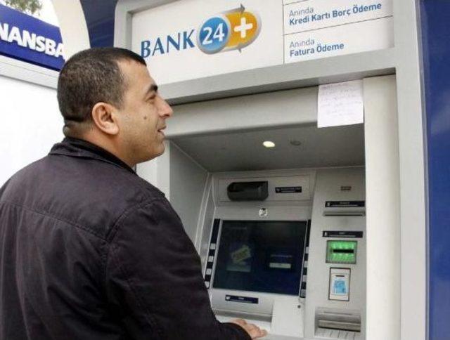 Kartı Atm'de Kaldı, Görevlilere Not Yazdı