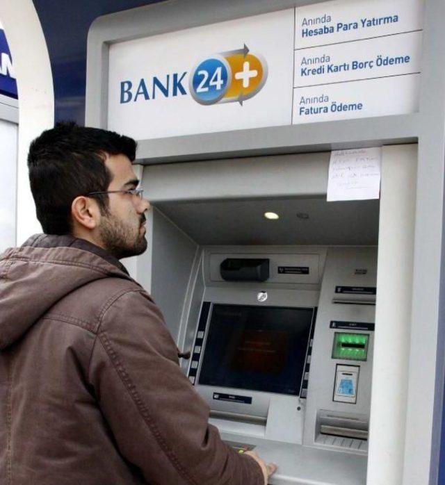 Kartı Atm'de Kaldı, Görevlilere Not Yazdı