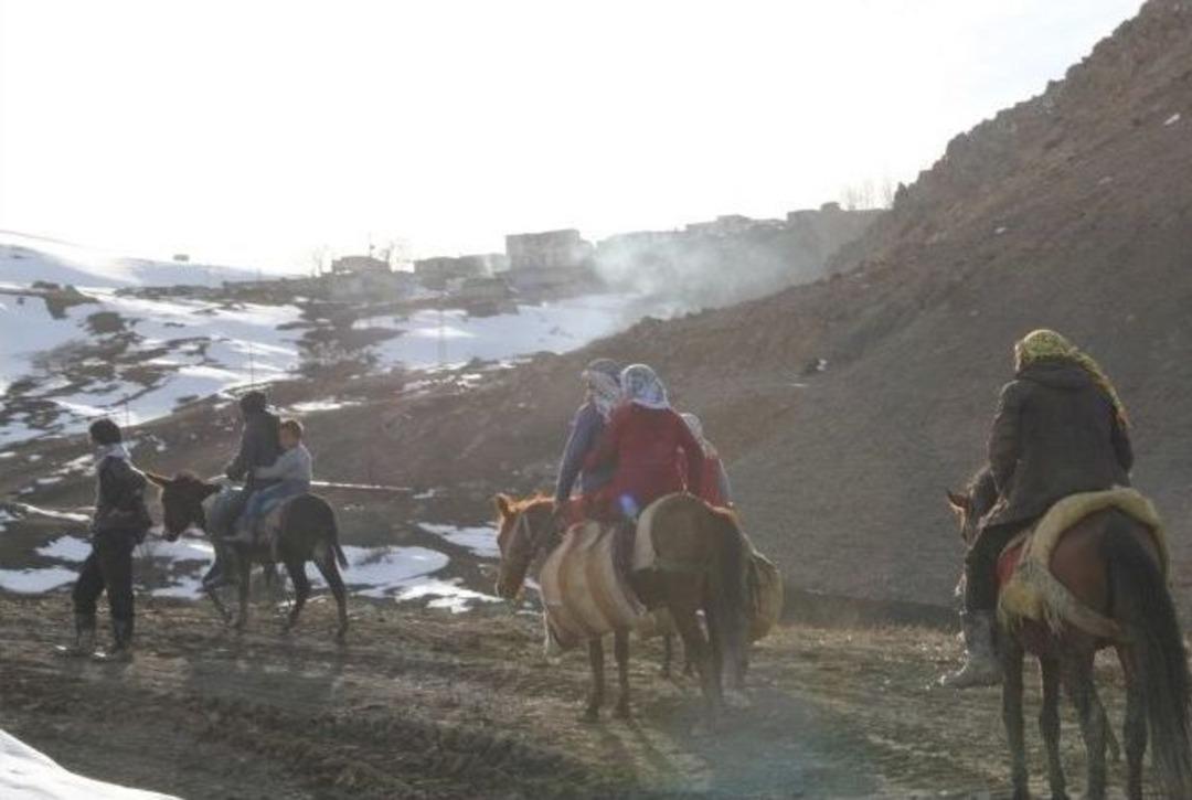 Başkale&rsquo;de Yol &Ccedil;ilesi