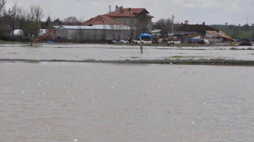 Uşak'ta Sel Sonrası Hasar Tespit &Ccedil;alışması