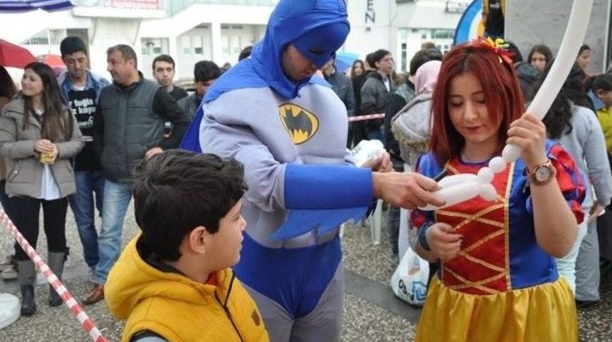 L&ouml;sev İyilik Tır&rsquo;ı İzmir&rsquo;de