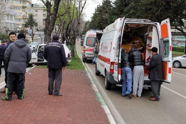 Hastane Dönüşü Feci Kaza: 2 Yaralı