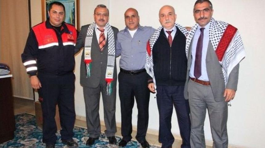 Filistinli İtfaiyeciler Sertifikalarını Aldı