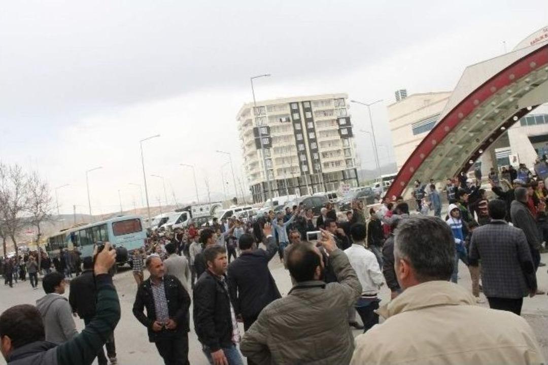 Siirt&rsquo;teki Olaylarda Yaralı Polis Sayısı 7&rsquo;ye Y&uuml;kseldi