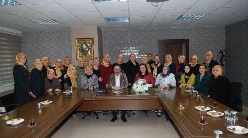 Kartepeli Ak Kadınlar&rsquo;dan Doğan&rsquo;a Ziyaret