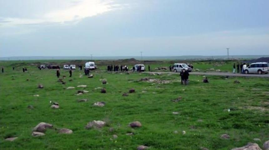 İdil'de Husumetli Ailelerin Silahlı &Ccedil;atışması: 3 &Ouml;l&uuml; (2)