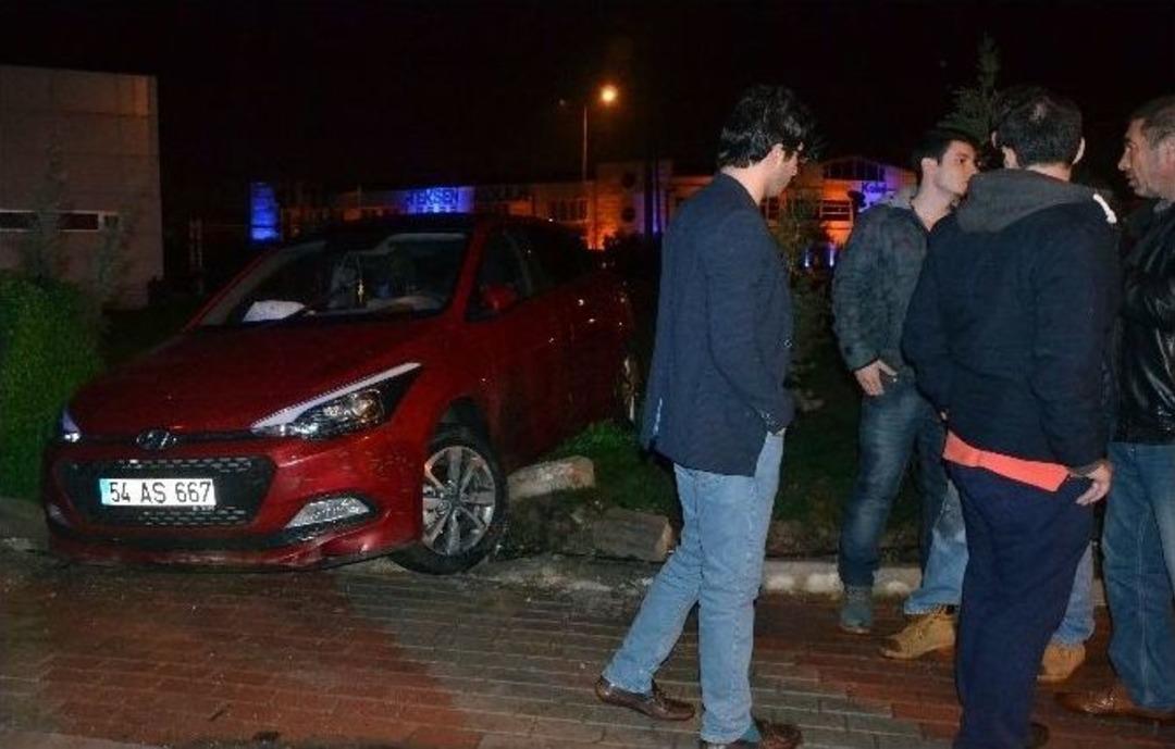 Sakarya&rsquo;da Trafik Kazası: 2 Yaralı