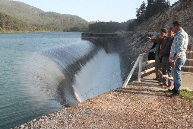 Alakır Barajı Taştı 1