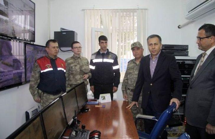 Vali Yerlikaya Çadır Kenti Ziyaret Etti G2