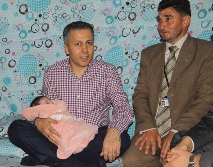 Vali Yerlikaya Çadır Kenti Ziyaret Etti G3