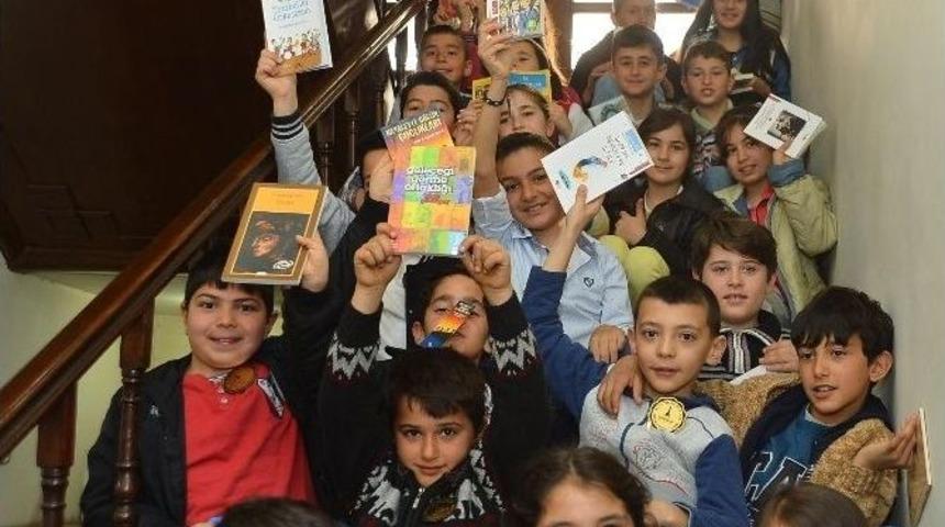 İzmir&rsquo;de Kitap Zamanı