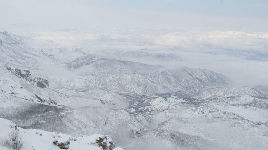 Munzur Dağları&rsquo;nda Buzul Keşfedildi
