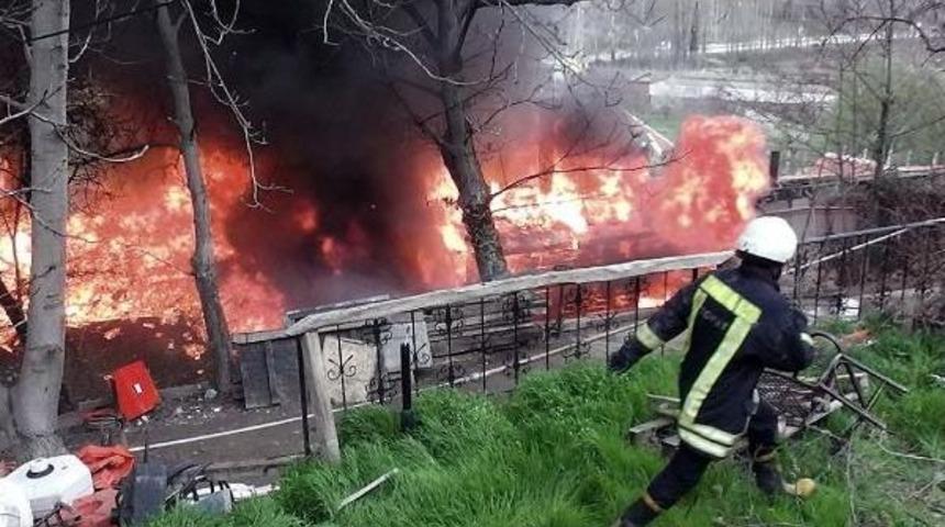 Tokat'ta Restoranda Korkutan Yangın