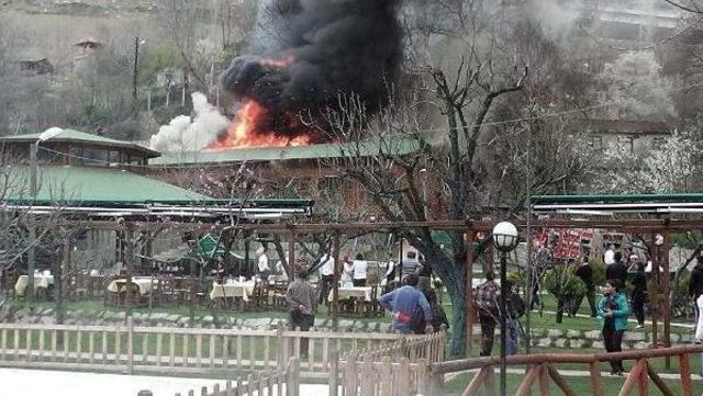 Tokat'ta Restoranda Korkutan Yangın