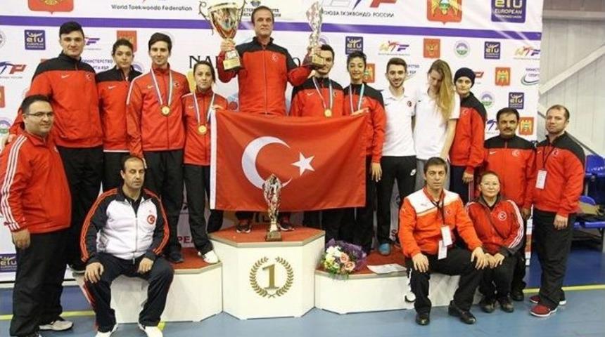 Milli Taekwondocular D&ouml;rt D&ouml;rtl&uuml;k