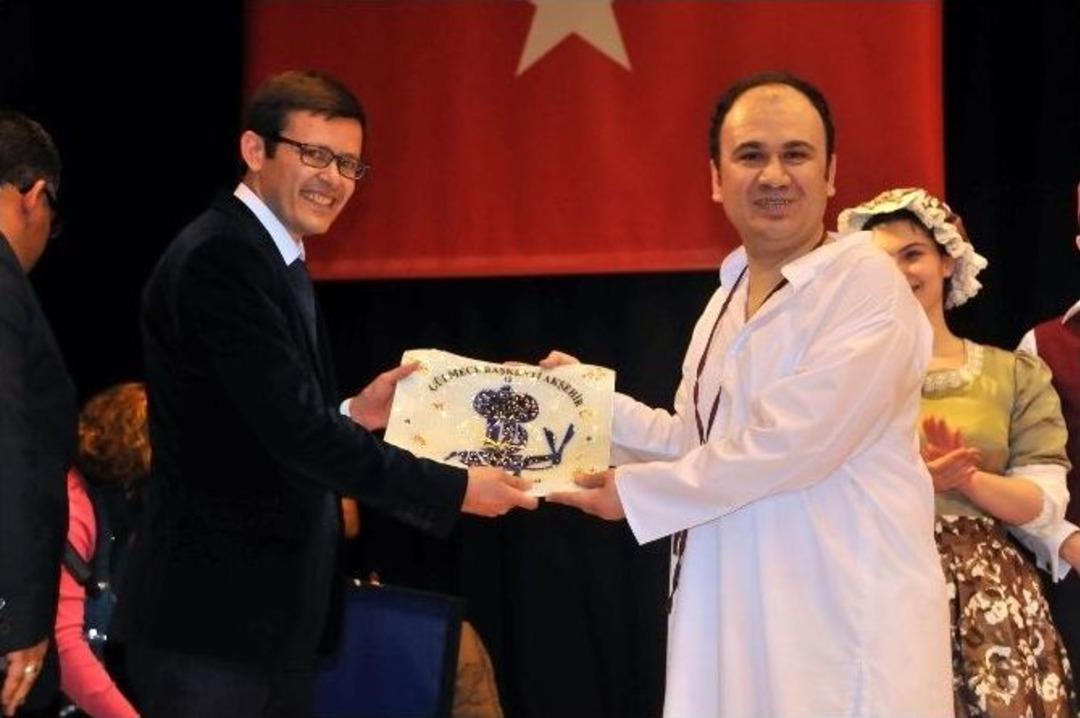 Akşehir&rsquo;de &lsquo;meraki&rsquo; Sahnelendi