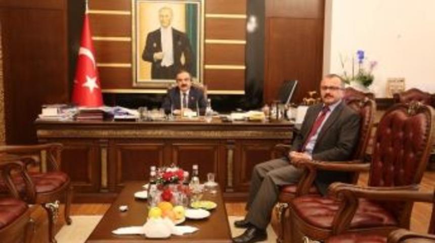 Aday Adayı G&uuml;ndoğdu, Vali Coş&rsquo;u Makamında Ziyaret Etti