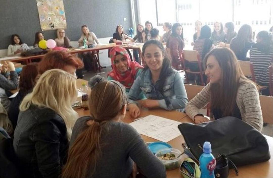 &Ccedil;ataklı &Ouml;ğrenciler Avrupa&rsquo;da