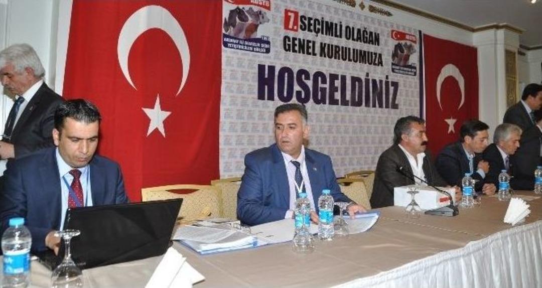 Se&ccedil;imi Kazanan Başkan Mutluluktan Ağladı