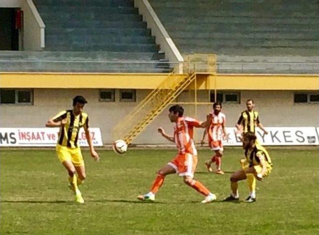 Bayburt Grup Özel İdare Spor - Erzin Belediye Spor: 1-