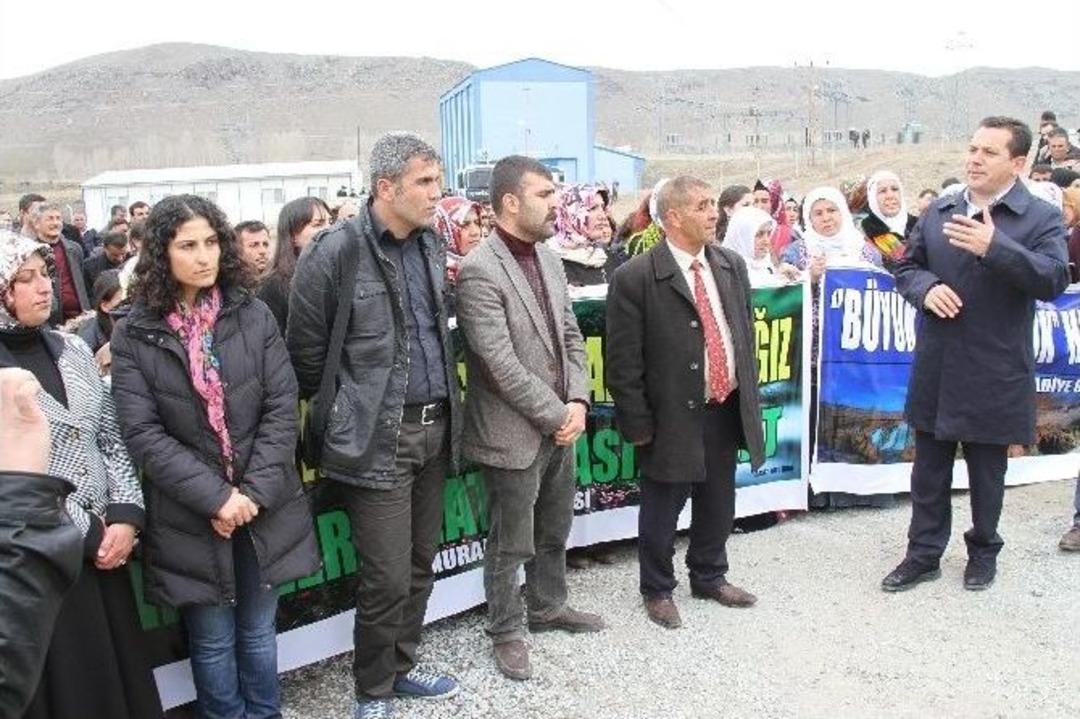 Van&rsquo;da Hes Protestosu