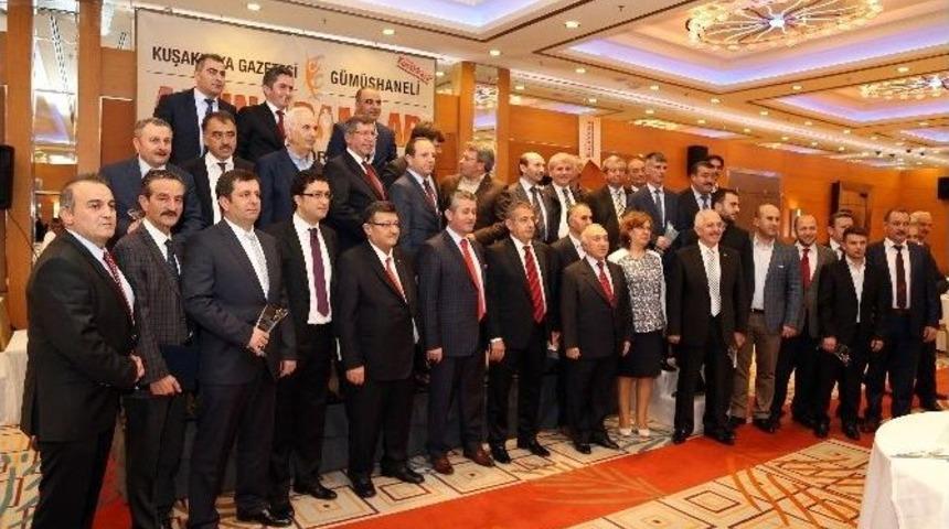 G&uuml;m&uuml;şhaneli Altın Adamlar &Ouml;d&uuml;llerini Aldı