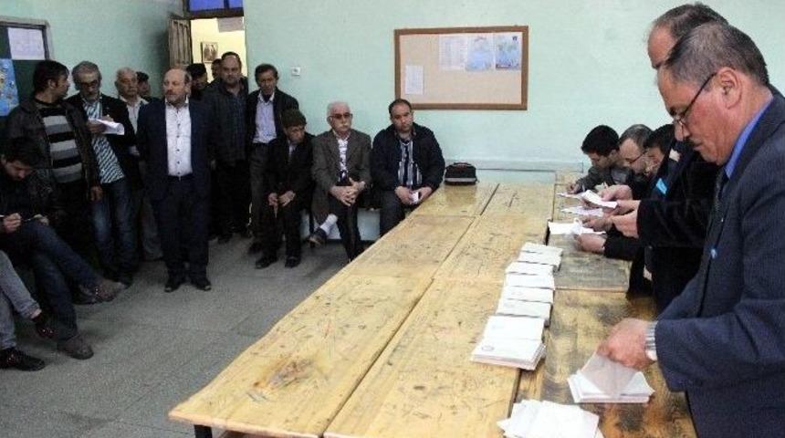 K&uuml;tahya Chp&rsquo;de Birinci Fazıl Kasap