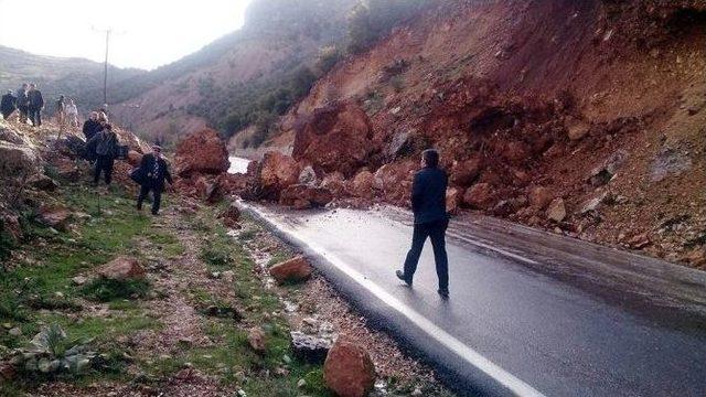 Adıyaman-çelikhan-malatya Yolunda Heyelan