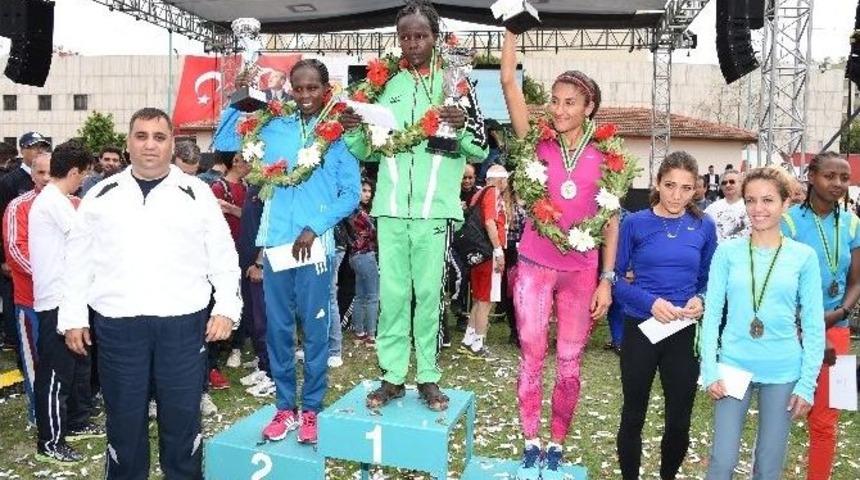 Maraton Coşkusu Emre Aydın Konseri İle Son Buldu