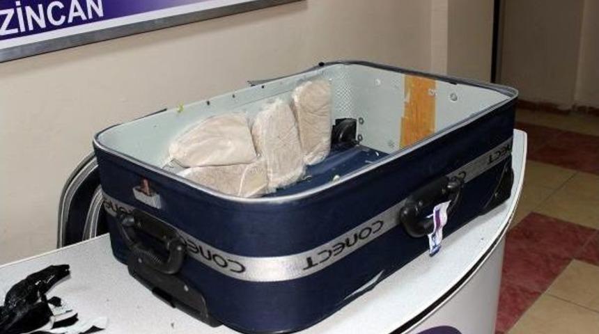 16 Yaşındaki &Ccedil;ocuk, Yolcu Otob&uuml;s&uuml;nde Eroin Taşırken Yakalandı