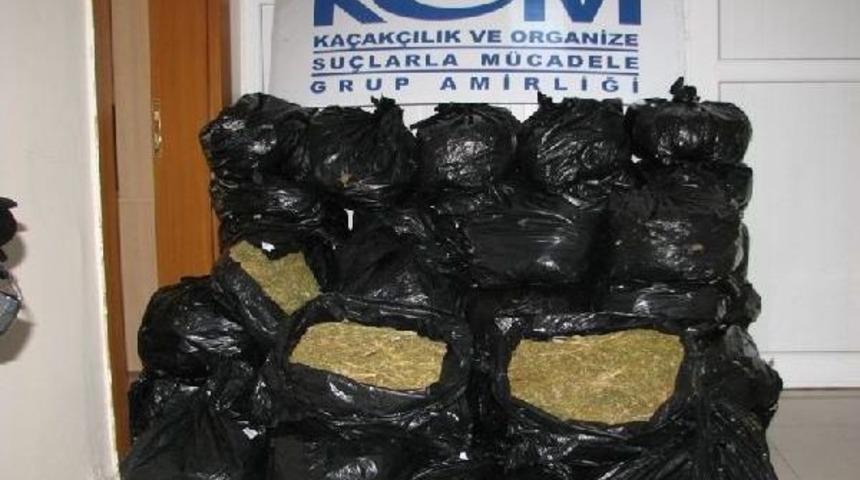 &Ccedil;alıntı Ara&ccedil;ta 252 Kilo Esrar Ele Ge&ccedil;irildi