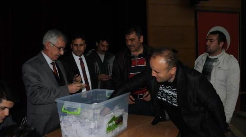 Hakkari'de 200 Kişilik Işe 4 Bin 6 Kişi Başvurdu