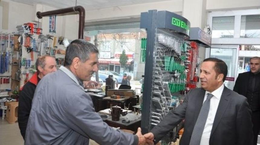 Başkan Toltar, Esnafı Ziyaret Etti