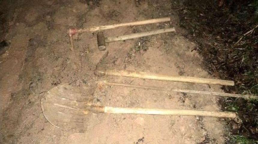 Sit Alanında Kazı Yapan 3 Kişiye G&ouml;zaltı